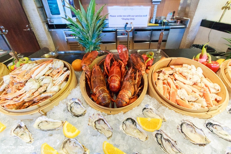 บุฟเฟ่ต์นานาชาติ กับ Lobster ไม่อั้น ที่ห้องอาหาร Café de Nimes @ Grand Sukhumvit Hotel